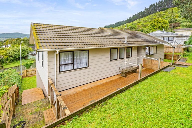Photo of property in 18 Forglen Place, Tawa, Wellington, 5028