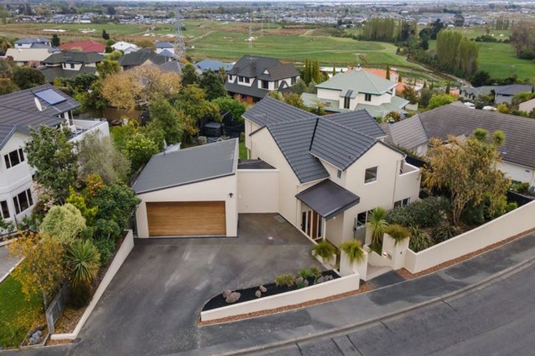 Photo of property in 4 Somerton Rise, Westmorland, Christchurch, 8025