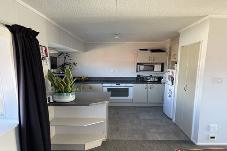 Photo of property in 9a Ballantrae Place, Highlands Park, New Plymouth, 4312