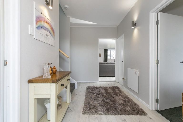 Photo of property in 80 Muir Avenue, Mangere Bridge, Auckland, 2022