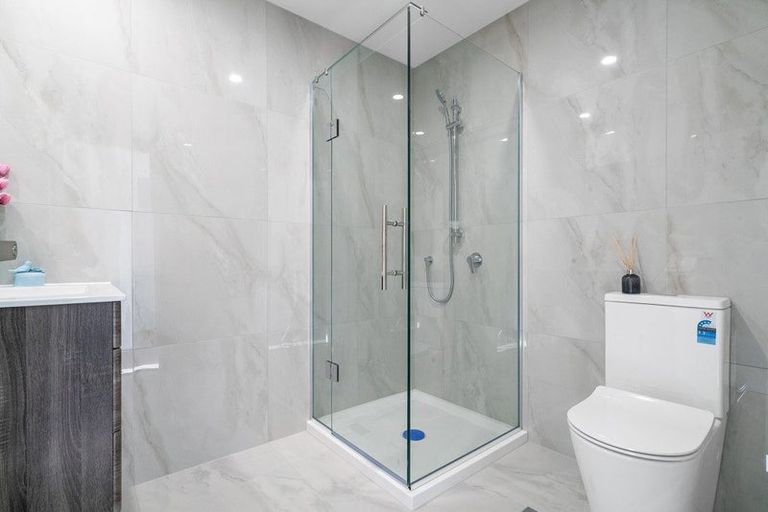 Photo of property in 24a Aurea Avenue, Pakuranga, Auckland, 2010