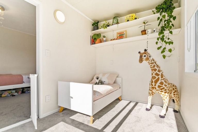 Photo of property in 19 Jean Place, Stanmore Bay, Whangaparaoa, 0932