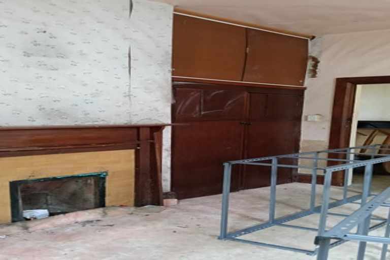 Photo of property in 28 Highbury Road, Highbury, Wellington, 6012