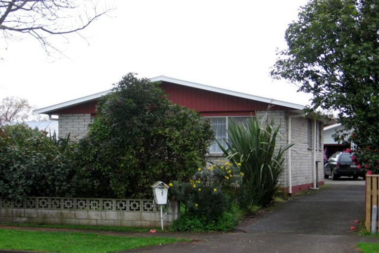 Photo of property in 3 Cavendish Crescent, Awapuni, Palmerston North, 4412