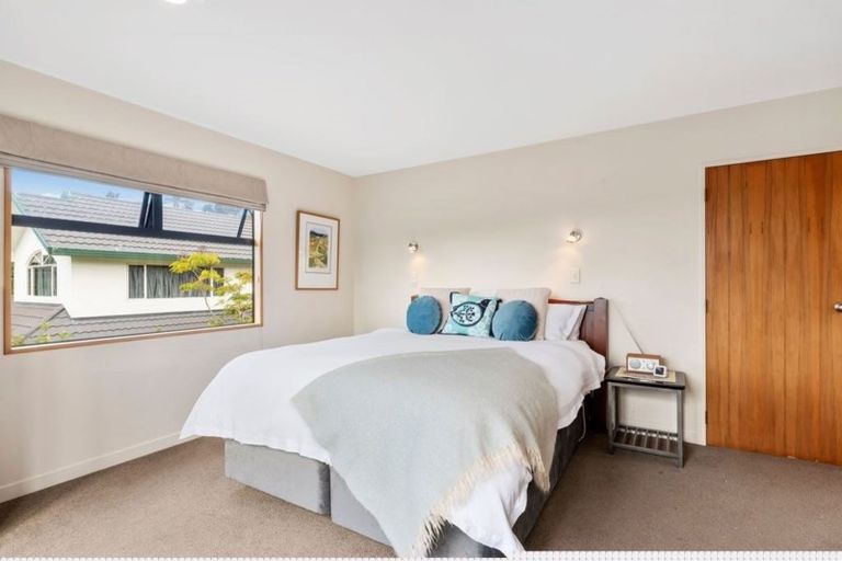 Photo of property in 18 Beulah Avenue, Rothesay Bay, Auckland, 0630