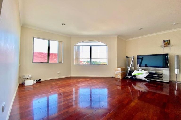 Photo of property in 7 Sesame Grove, Goodwood Heights, Auckland, 2105