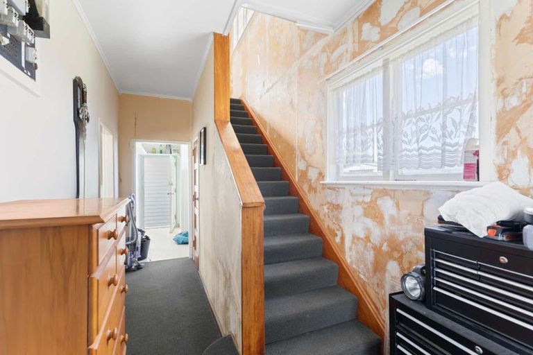 Photo of property in 75 Swiss Avenue, Gonville, Whanganui, 4501