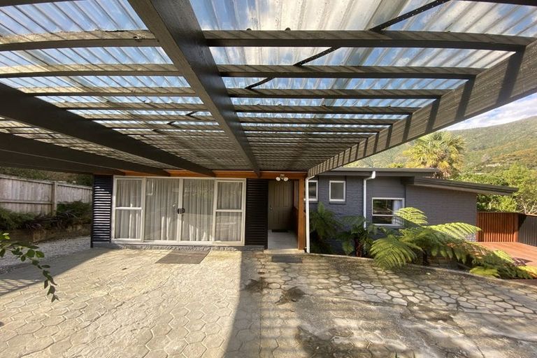 Photo of property in 11 Ranui Street, Waikawa, Picton, 7220