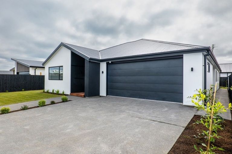 Photo of property in 4 Brooklands Street, Burwood, Christchurch, 8083