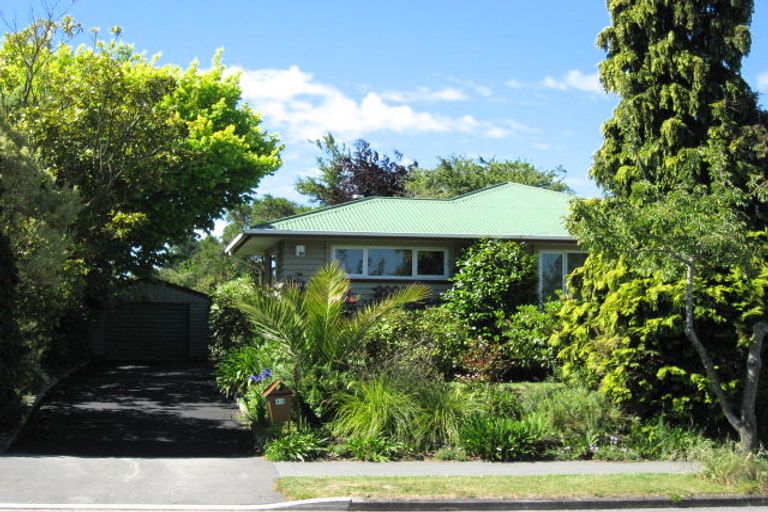 Photo of property in 40 Staveley Street, Avonhead, Christchurch, 8042