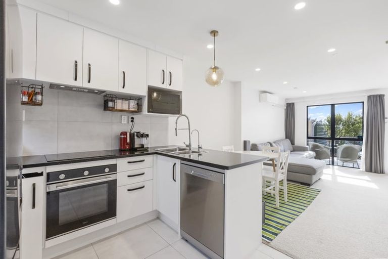 Photo of property in Rf202b, 11/18 Hewlett Road, Massey, Auckland, 0614