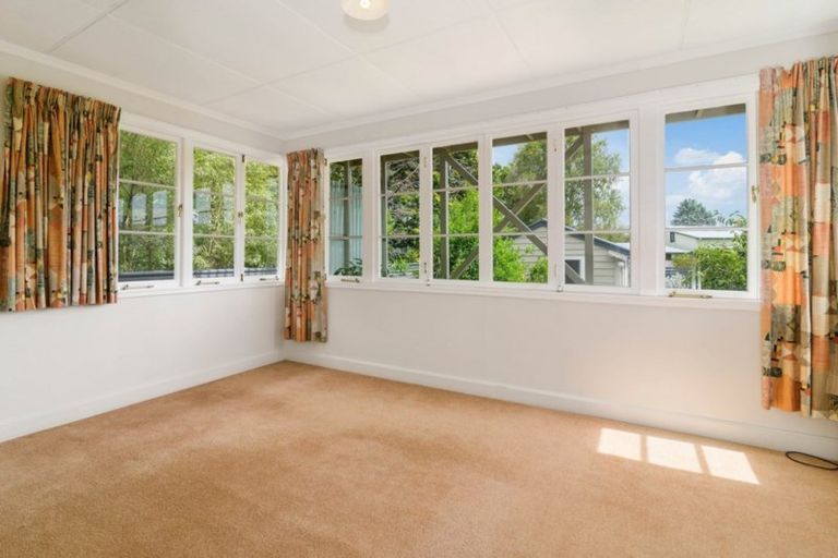 Photo of property in 11 Waana Street, Mourea, Rotorua, 3074