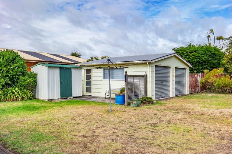 Photo of property in 55 Koputara Road, Himatangi Beach, Foxton, 4891