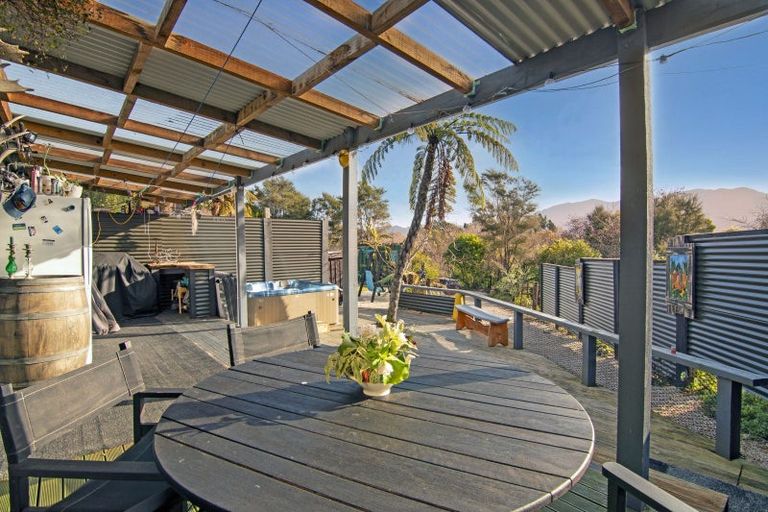 Photo of property in 2313 Takaka-collingwood Highway, Collingwood, 7073