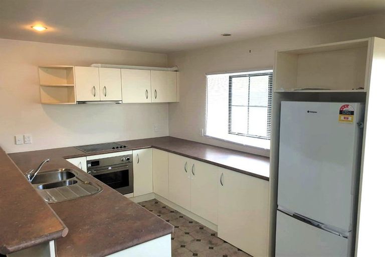 Photo of property in 32 Firth Terrace, Karori, Wellington, 6012