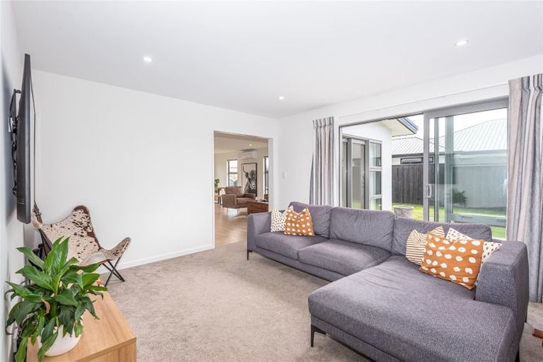 Photo of property in 11 Merino Crescent, Amberley, 7410