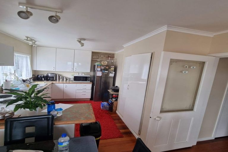 Photo of property in 120 Hepburn Road, Glendene, Auckland, 0602