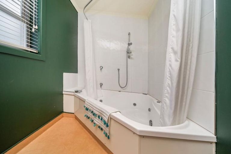 Photo of property in 2a Wanaka Terrace, Bell Block, New Plymouth, 4312