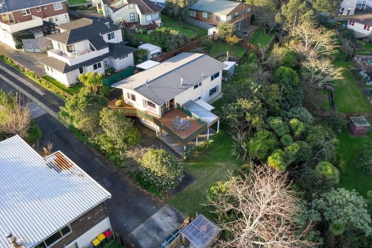 Photo of property in 9 Miramar Place, Pakuranga, Auckland, 2010