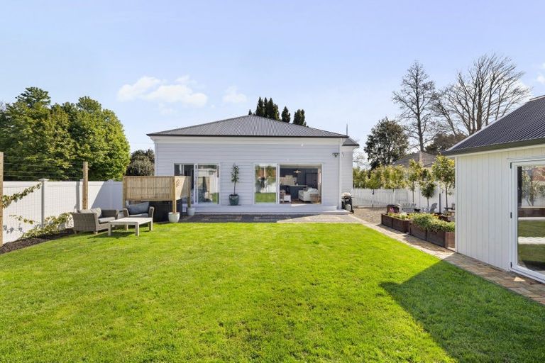 Photo of property in 114 Victoria Street, Cambridge, 3434