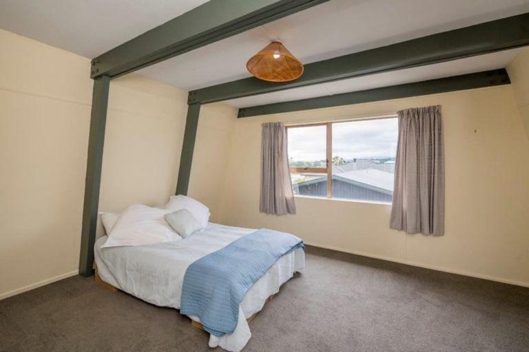 Photo of property in 122 Field Way, Waikanae Beach, Waikanae, 5036