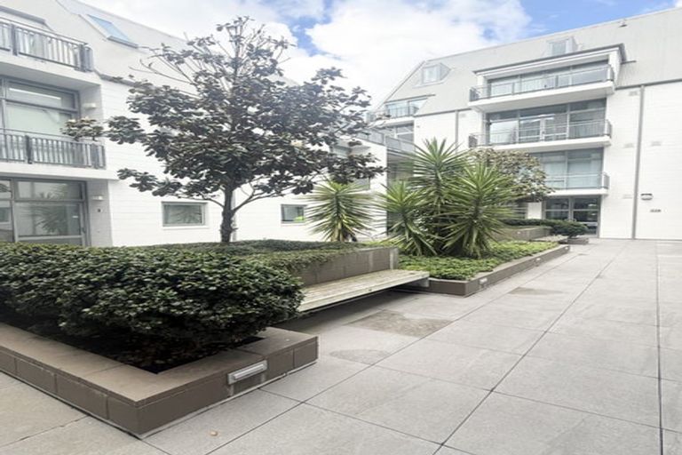 Photo of property in 2/41 Cambridge Terrace, Christchurch Central, Christchurch, 8013