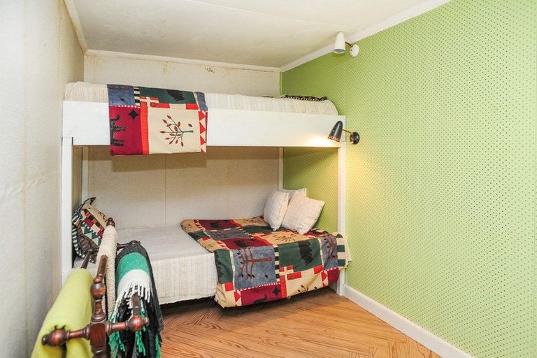 Photo of property in 28 Andersons Road, Charteris Bay, Governors Bay, 8971