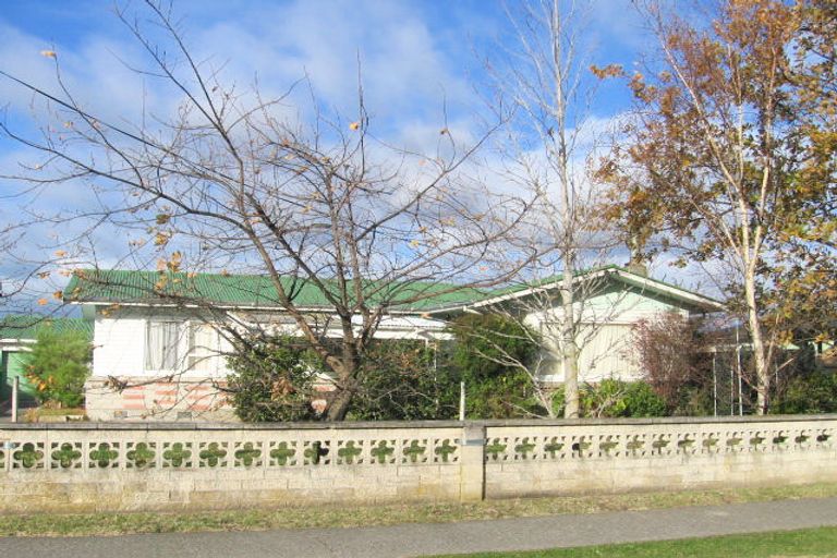 Photo of property in 2 Anderson Road, Taradale, Napier, 4112