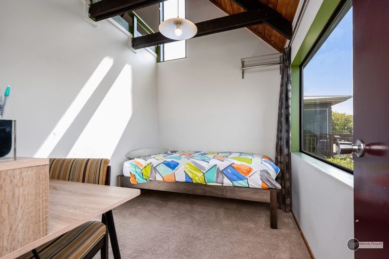 Photo of property in 14 Laurel Grove, Maungaraki, Lower Hutt, 5010