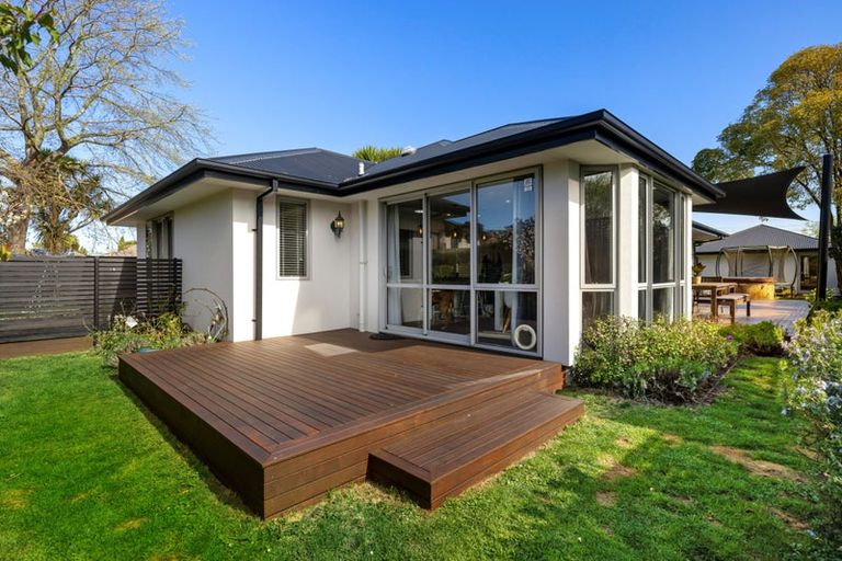 Photo of property in 18 Kenwyn Avenue, St Albans, Christchurch, 8052