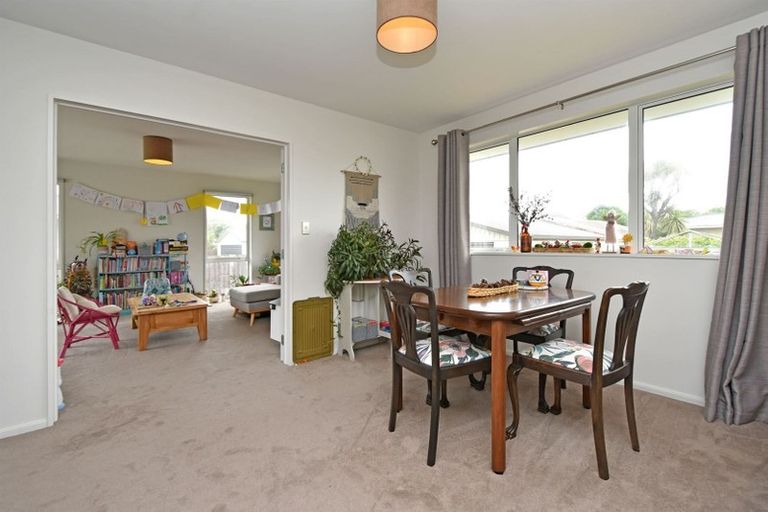 Photo of property in 23 Malta Crescent, South New Brighton, Christchurch, 8062
