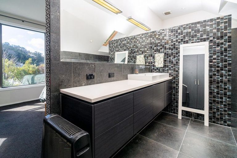 Photo of property in 94a Khandallah Road, Khandallah, Wellington, 6035