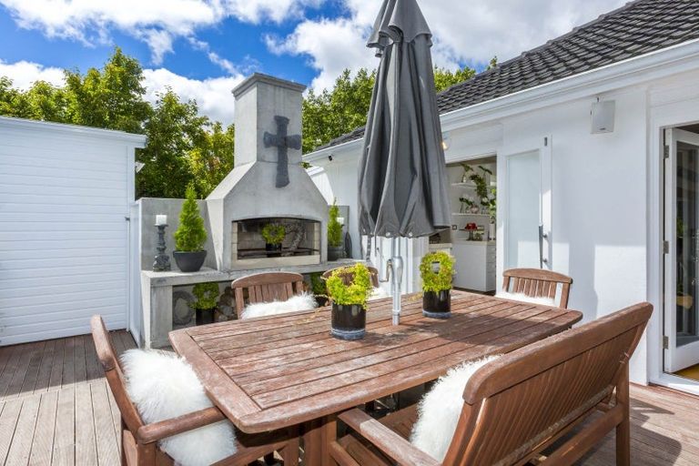 Photo of property in 385 Fergusson Drive, Heretaunga, Upper Hutt, 5018