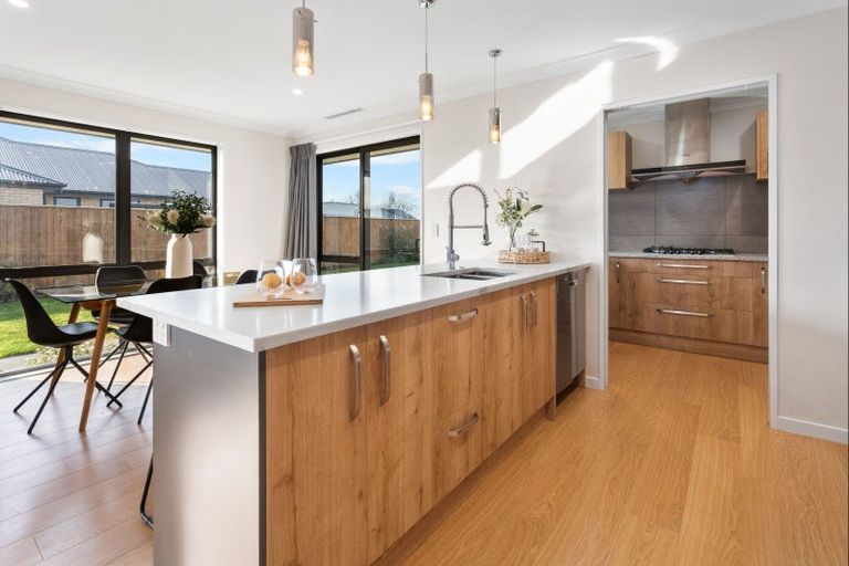 Photo of property in 6 Feather Place, Rolleston, 7615