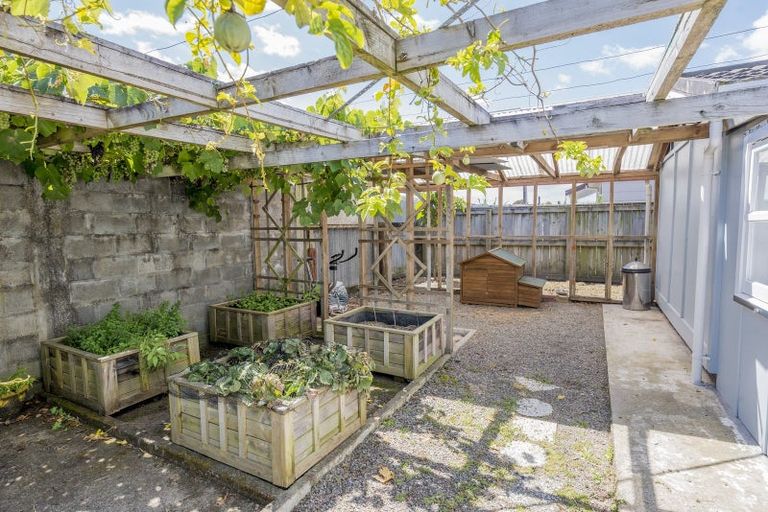 Photo of property in 2 Shamrock Street, Levin, 5510