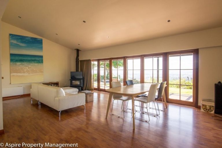 Photo of property in 505 Scenic Drive, Waiatarua, Auckland, 0612