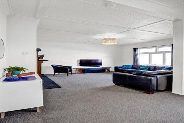 Photo of property in 26 Tainui Terrace, Inglewood, 4330