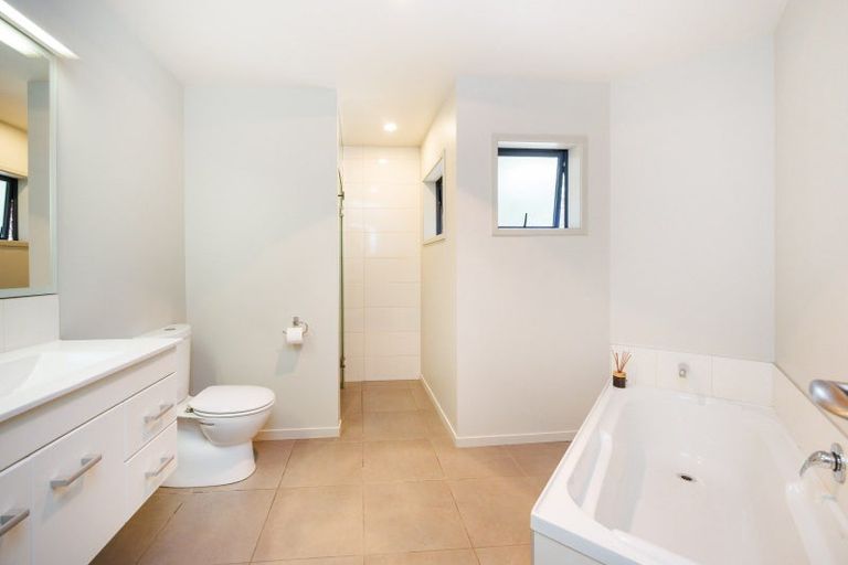 Photo of property in 39 County Heights Drive, Aokautere, Palmerston North, 4471