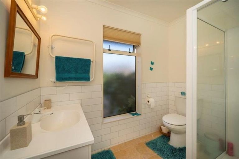 Photo of property in 17 Whiting Drive, Wakefield, 7025