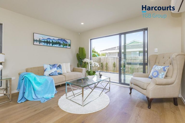 Photo of property in 3/43 Clevedon Road, Papakura, 2110