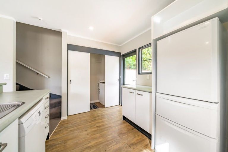 Photo of property in 16b Parsons Glen, Karori, Wellington, 6012