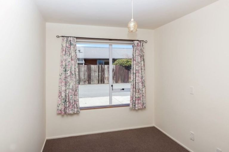 Photo of property in 2/143 Clarence Street, Riccarton, Christchurch, 8011