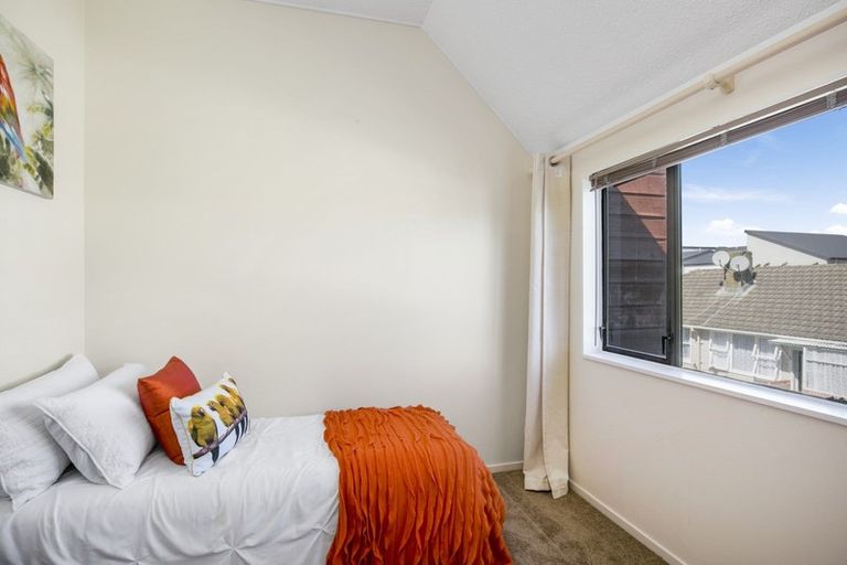 Photo of property in 9/17 Randwick Crescent, Moera, Lower Hutt, 5010