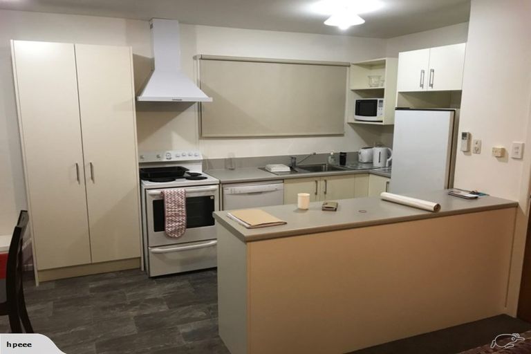 Photo of property in 1/37b Main Road, Redcliffs, Christchurch, 8081