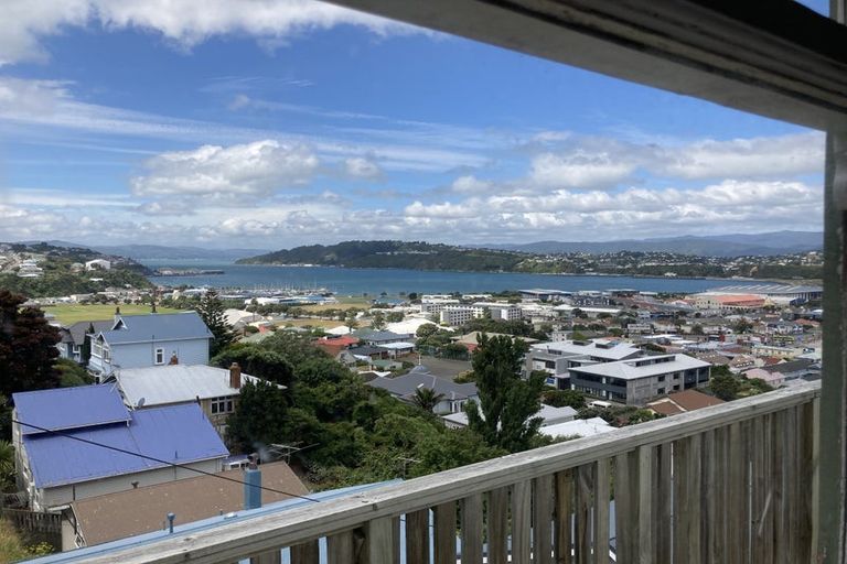 Photo of property in 77 Duncan Terrace, Kilbirnie, Wellington, 6022