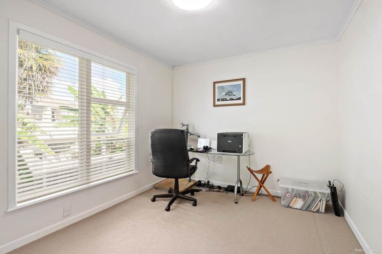 Photo of property in 103 Matipo Road, Mairangi Bay, Auckland, 0630