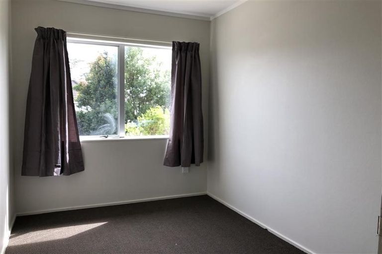 Photo of property in 2/22 Tamworth Close, Manurewa, Auckland, 2102