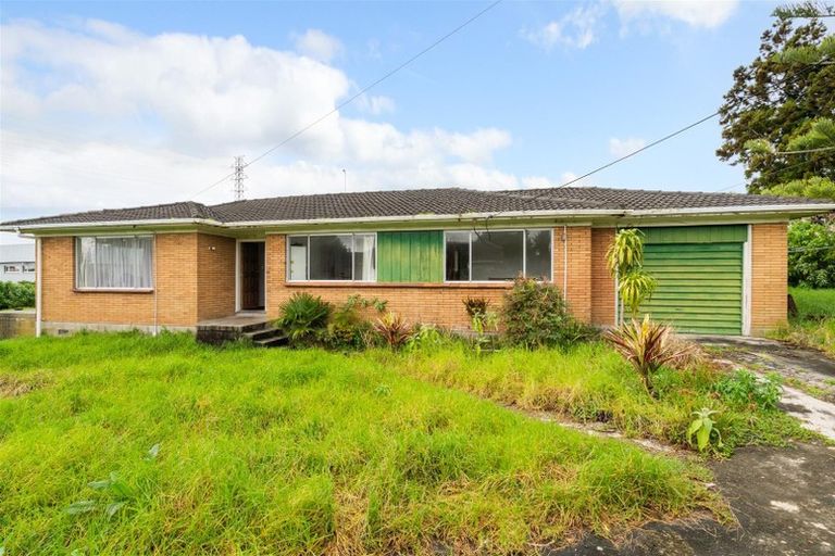 Photo of property in 29 Flanshaw Road, Te Atatu South, Auckland, 0610