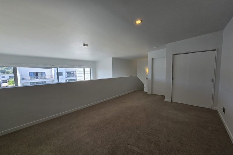 Photo of property in 2d/136 Stancombe Road, Flat Bush, Auckland, 2016