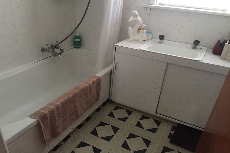 Photo of property in 188 Springs Road, Hornby, Christchurch, 8042